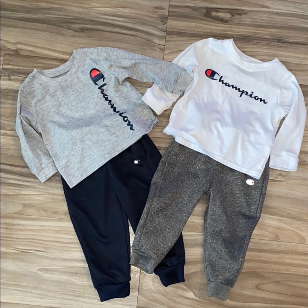 🎉 (2) Champion Outfits🎉